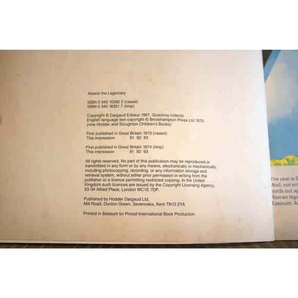 Asterix the Legionary Book 7 Goscinny & Uderzo 1993 Vintage English Comic - Picture 2 of 3